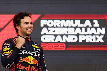 Checo Perez wygrywa w Baku sprint oraz wyścig!