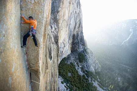 Tommy Caldwell beim ersten Free Climb der Dawn Wall am El Capitan
