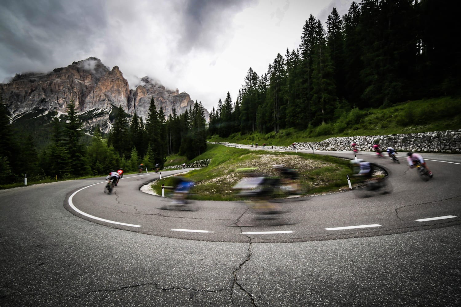 come aumentare la velocità in discesa con la bicicletta