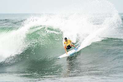 Italo Ferreira surfing in El Salvador
