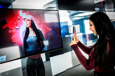 Sam steht für eine neue Streaming-Generation: Nähe, Echtheit, Austausch.