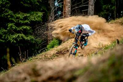 5 Freeride Strecken von gemütlich bis sportlich gibt's in Lenzerheide.