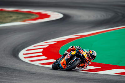 Am Limit: Pedro und seine KTM RC16 in Barcelona.