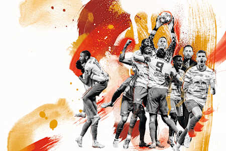 Die Mannschaft von Trainer Domenico Tedesco feiert den ersten großen Titel.