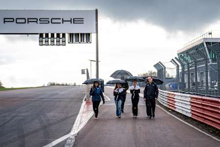 Mikaela Åhlin-Kottulinsky, Alexia Danielsson, Siri Hökfelt, Alice Liwell on track walk at Mantorp during Race Apprentice in April 2025.