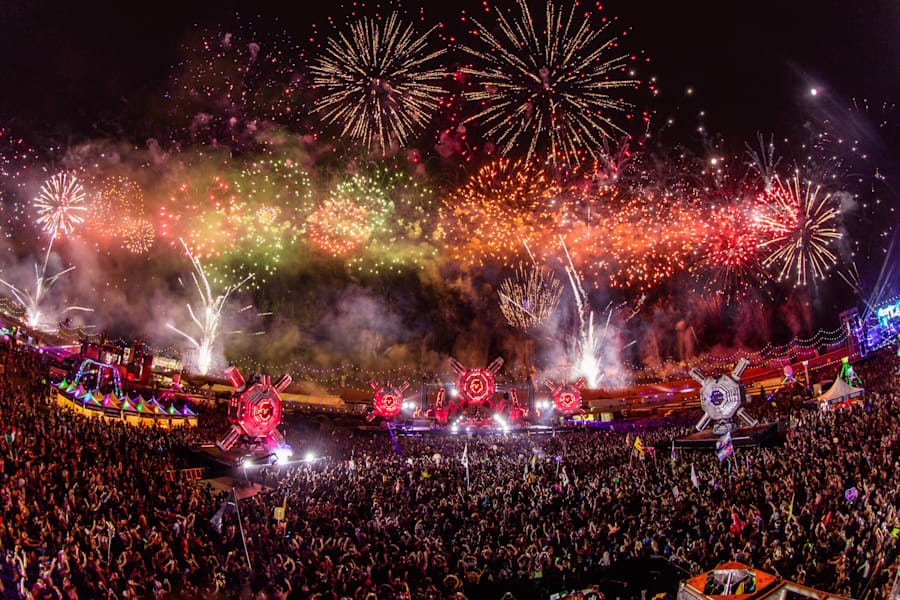 https www redbull com sg en electric daisy carnival livestream schedule 2017