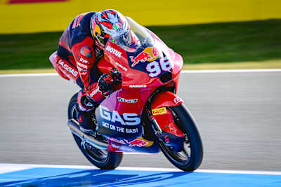 Daniel Holgado durante la carrera de Moto3 en Holanda, junio de 2024.