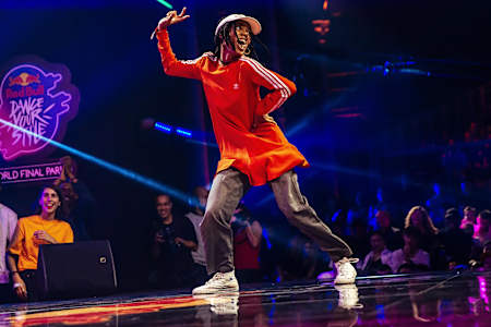 Angyil sobre la pista en Red Bull Dance Your Style