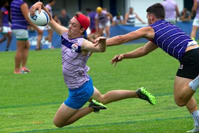 Attrape-moi si tu peux Red Bull Ovalie Anglet : Photo d'un match de rugby du tournoi à cinq Red Bull Ovalie 2017.