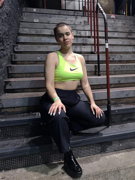 KeKe vor der Show im Flex