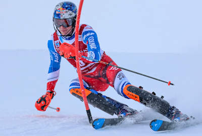 ヴァル＝ディーゼルを攻めるノエル