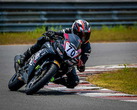 Anfal Adkhar participates in the 2021 Indian National Motorcycle Championship