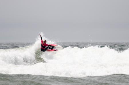 Women's shortboard surfer Bethany Zelasko