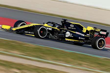 Daniel Ricciardo had a new look in Renault's RS19