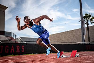 Les pistes d'athlétisme sont idéales pour de bonnes séances de course en ville puisqu'elles sont sécurisées.