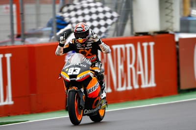 Marc Marquez w epickim stylu wygrał GP Walencji 2012 w klasie Moto2