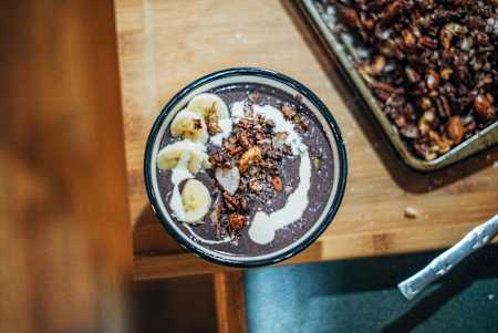 Le repas de muesli aux protéines finies de Braden Currie, tel qu'il est préparé chez lui en Nouvelle-Zélande.