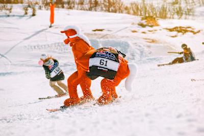When you're the ass you better trust the face. Meet 2016's winner 