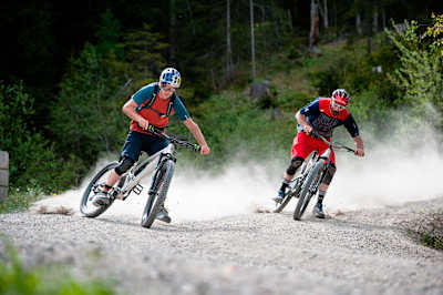 Tom Ohler and Rob Warner skid around a bend.
