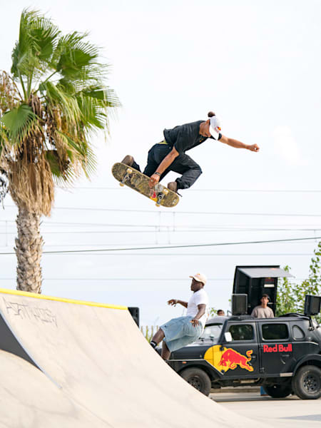 Danny León: el alquimista del skate - documental