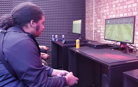 Unliad Shellz at the Red Bull Gaming Sphere