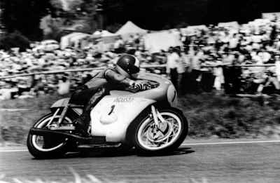 500cc rider Giacomo Agostini on his MV Agusta 500 Three