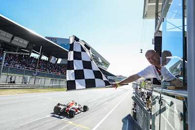 Nach 71 Runden: Zielflagge für Max Verstappen