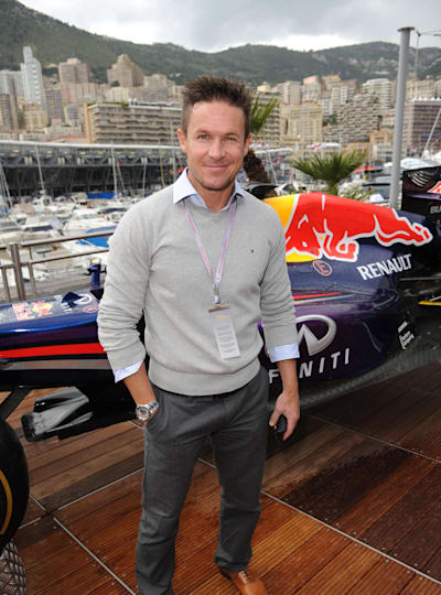 This Is How Much Money Felix Baumgartner Really Made (So Reich War Red Bull Star – Enthüllt!) - h68hxve
