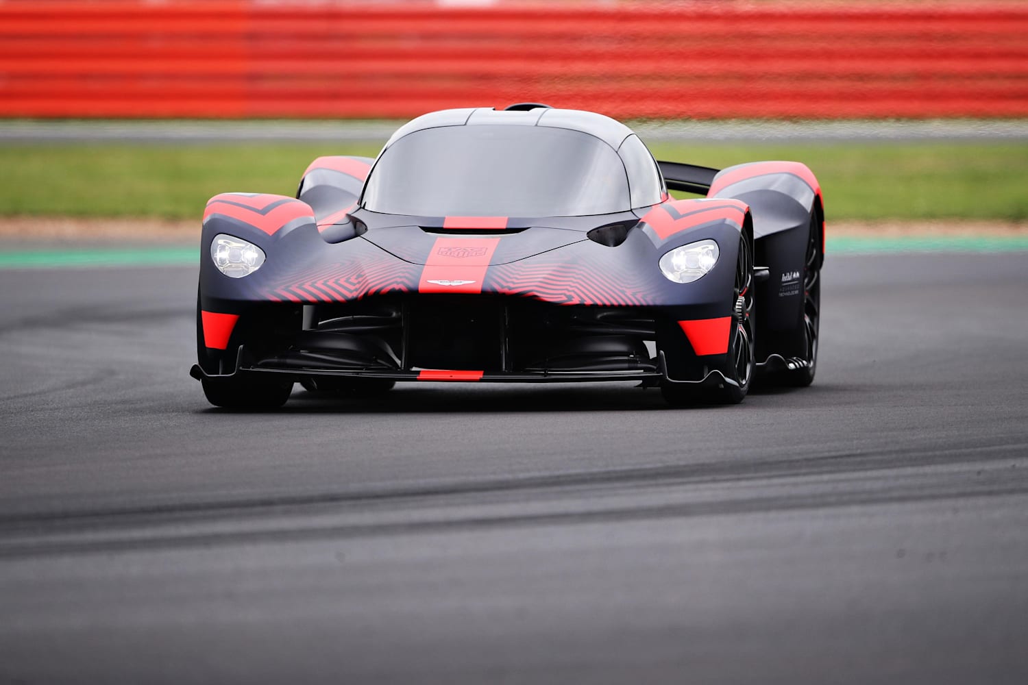 Aston Martin Valkyrie First Run At Silverstone Video