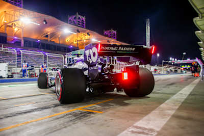 Pierre Gasly ze Scuderii AlphaTauri podczas rundy F1 o GP Bahrajnu 2020.