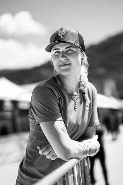 A portrait of hard enduro rider Viktoria Dorfer. 