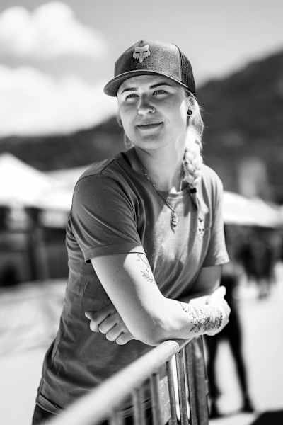 A portrait of hard enduro rider Viktoria Dorfer. 