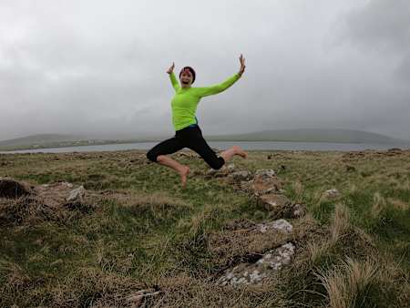Jump if you love running barefoot!