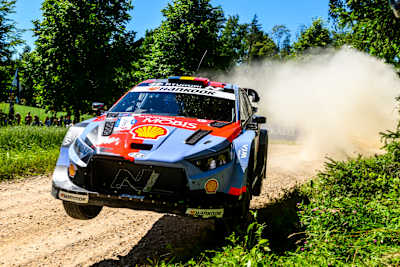 Thierry Neuville in Saturday action on Delfi Rally Estonia