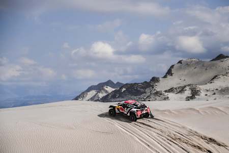 Cyril Despres et David Castera dans la Peugeot 3008 DKR Maxi lors du rallye-raid Dakar 2018.