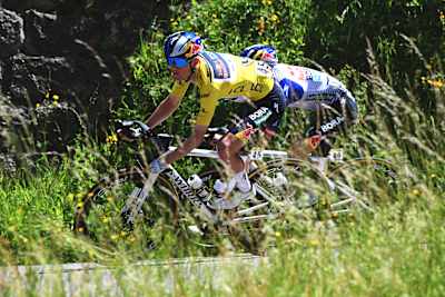 Luke Tuckwell in yellow