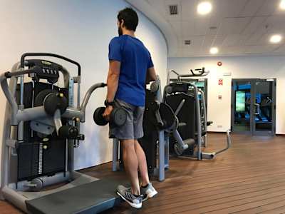 Subir y bajar un escalón hace que el gemelo "queme"