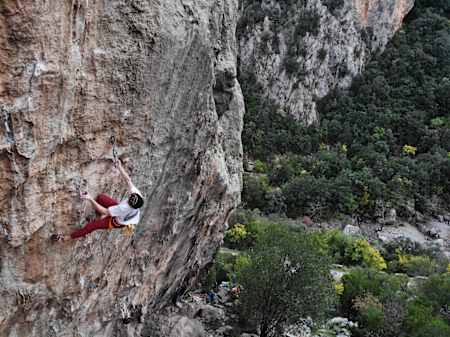 Darius Râpă e primul român care a parcurs un traseu de dificultate 9a