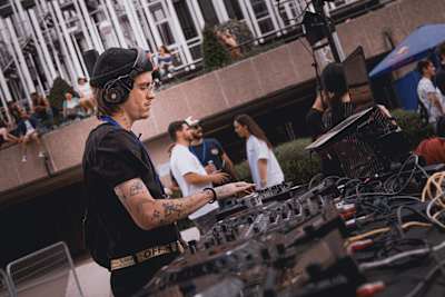 DJ en Red Bull Dance Your Style