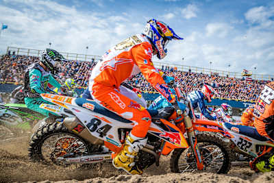 Zand happen met Jeffrey Herlings.