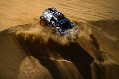 Stéphane Peterhansel and Edouard Boulanger on the Audi RS Q e-tron of the Team Audi Sport during the Stage 11 of the Dakar Rally 2022 around Bisha, on January 13, 2022.