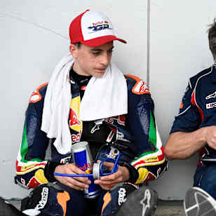 Mattia Casadei with his mechanic in the pit of Rookies Cup 2016