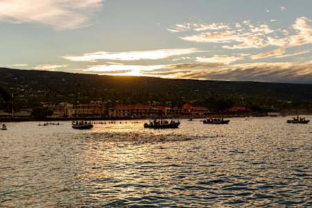 Male competitors swim at the Ironman World Championship in Kailua-Kona, Hawaii, USA on October 13, 2018.