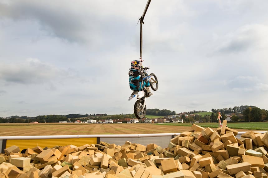 Luc Ackermann Sein Double Backflip Im Video Jump around and try to reach new islands! luc ackermann sein double backflip im