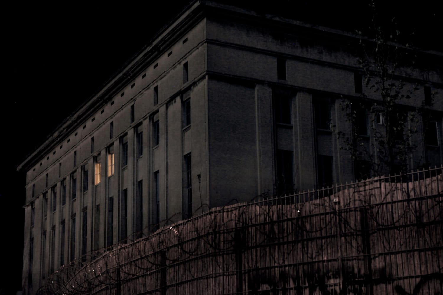how-to-get-into-berghain-5-tips-to-keep-in-mind