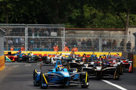 Sebastien Buemi (SUI), leads Jean-Eric Vergne (FRA) at the start of the race during the FIA Formula E Championship Paris ePrix on May 20, 2017 in Paris, France.