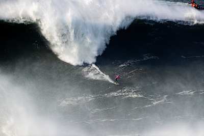 Nic von Rupp wins back-to-back Best Team Performance with tow partner Clement Roseyro at the 2025 Nazaré Big Wave Challenge