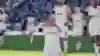 Xavi Simons du RB Leipzig célèbre un but lors d'un match de football contre le FC Augsbour.