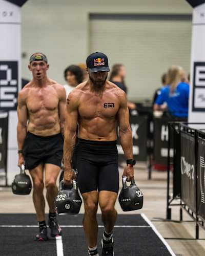 Alexander Roncevic participe à la compétition Men's Elite 15 lors du championnat du monde Hyrox à Chicago, aux États-Unis, le 12 juin 2025.