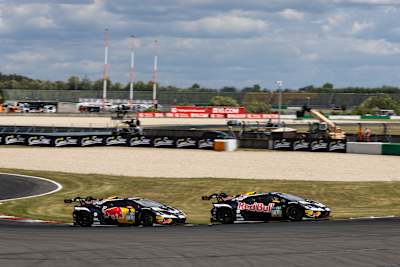 Nicki Thiim und Mikro Bortolotti von ABT Sportsline am Lausitzring, 2025.